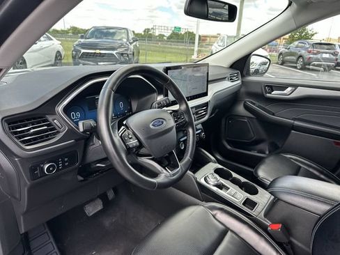 Used 2024 Ford Escape Platinum AWD/4WD image 20
