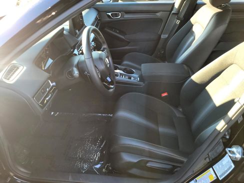 Used 2025 Honda Civic Sport image 15