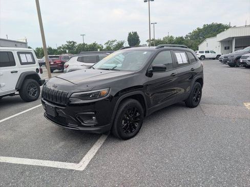 Certified 2023 Jeep Cherokee Altitude Lux AWD/4WD image 1