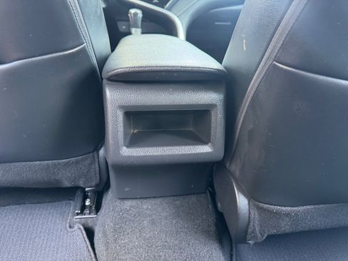 Used 2022 Toyota Camry SE w/ Carpet Mat Package (TMS) FWD image 34