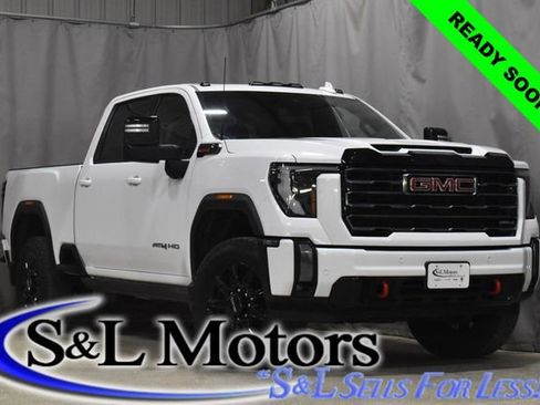 Used 2024 GMC Sierra 2500 AT4 w/ Technology Package image 1