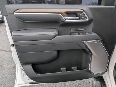 Used 2025 Chevrolet Silverado 1500 High Country w/ High Country Premium Package image 12
