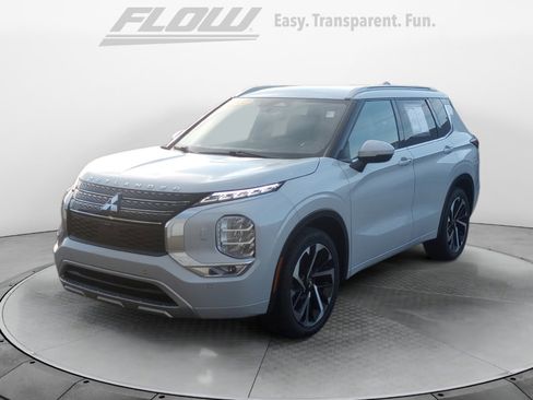Used 2022 Mitsubishi Outlander SEL image 4
