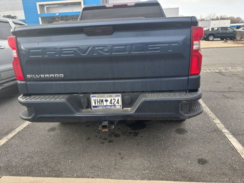 Used 2020 Chevrolet Silverado 1500 Custom w/ Custom Value Package image 8