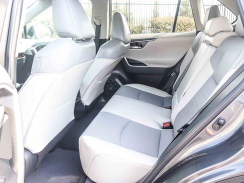 Used 2023 Toyota RAV4 Limited FWD image 21