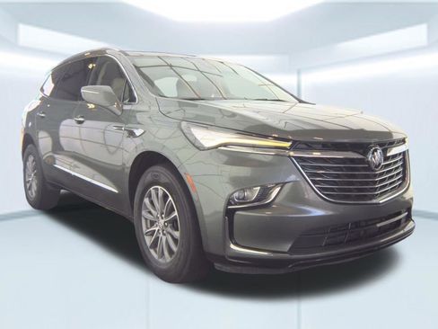 Used 2023 Buick Enclave Essence FWD image 5