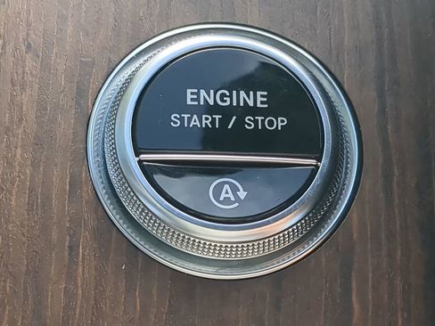 Certified 2024 Mercedes-Benz C 300 4MATIC Sedan image 14