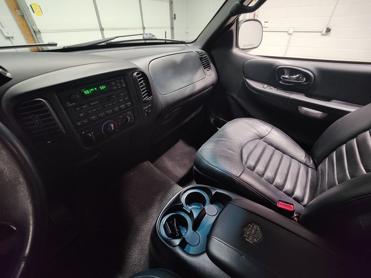 Used 2000 Ford F150 Harley-Davidson RWD image 29