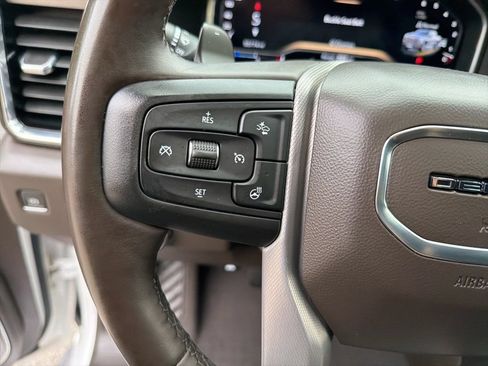 Used 2023 GMC Sierra 1500 Denali w/ Technology Package AWD/4WD image 18