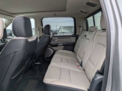 Used 2024 RAM 1500 Limited AWD/4WD image 13
