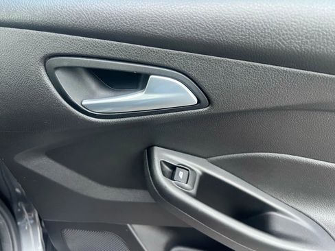 Used 2017 Ford Focus SE image 30