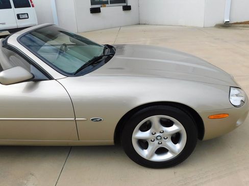 Used 2000 Jaguar XK8 Convertible RWD image 34