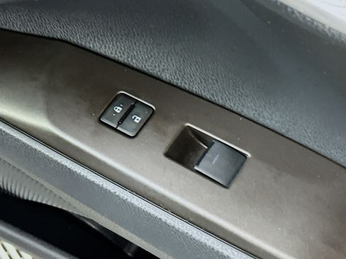 Used 2022 Toyota Camry LE FWD image 28