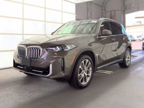 Used 2026 BMW X5 xDrive40i w/ Executive Package AWD/4WD image 1