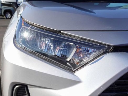 Certified 2022 Toyota RAV4 LE image 5