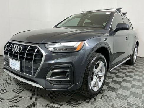 Used 2024 Audi Q5 2.0T Premium w/ Convenience Package image 2