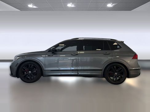 Used 2022 Volkswagen Tiguan SE R-Line FWD image 2