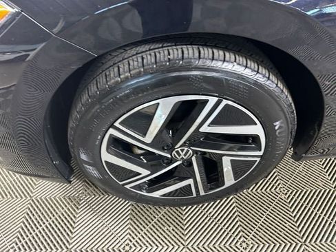 Used 2024 Volkswagen Jetta SEL FWD image 11