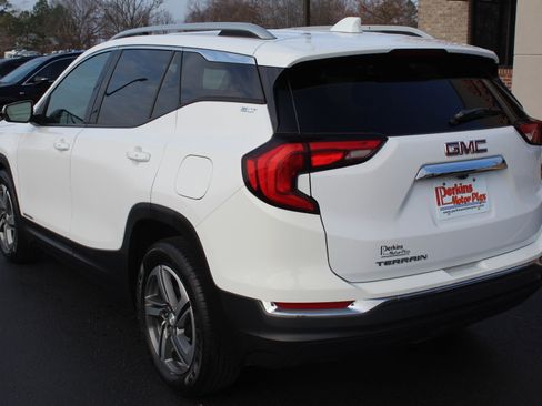 Used 2021 GMC Terrain SLT image 8