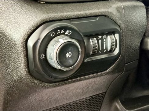 Used 2021 Jeep Wrangler Sport AWD/4WD image 10