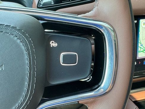 New 2025 Lincoln Navigator L Reserve image 32