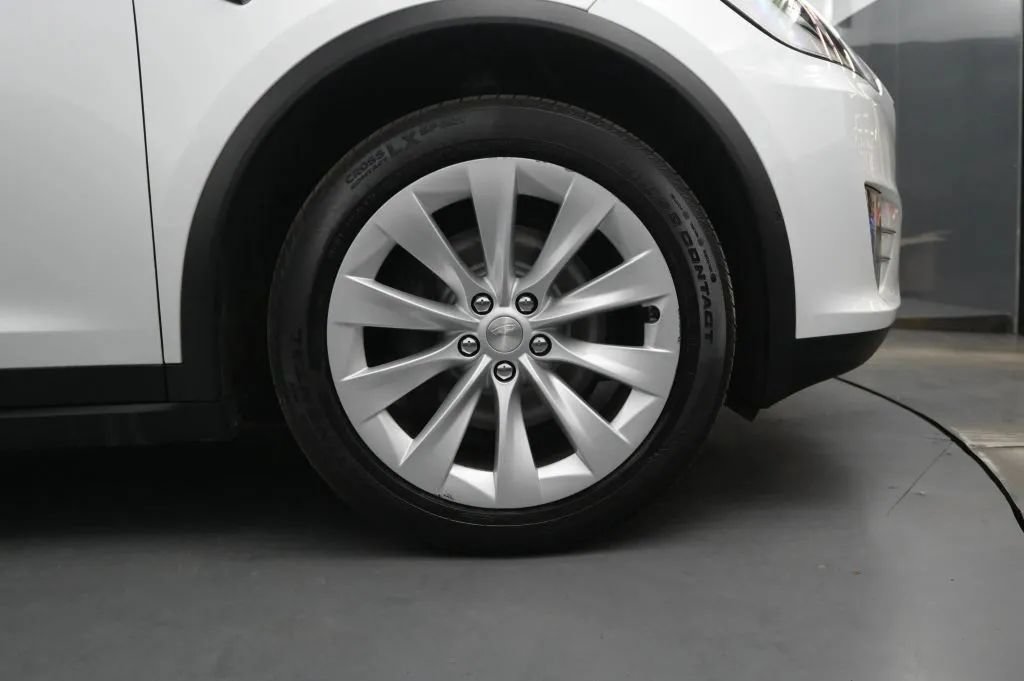 Used 2020 Tesla Model X Long Range AWD/4WD image 47