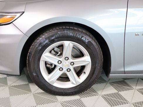 Used 2024 Chevrolet Malibu LT FWD image 17