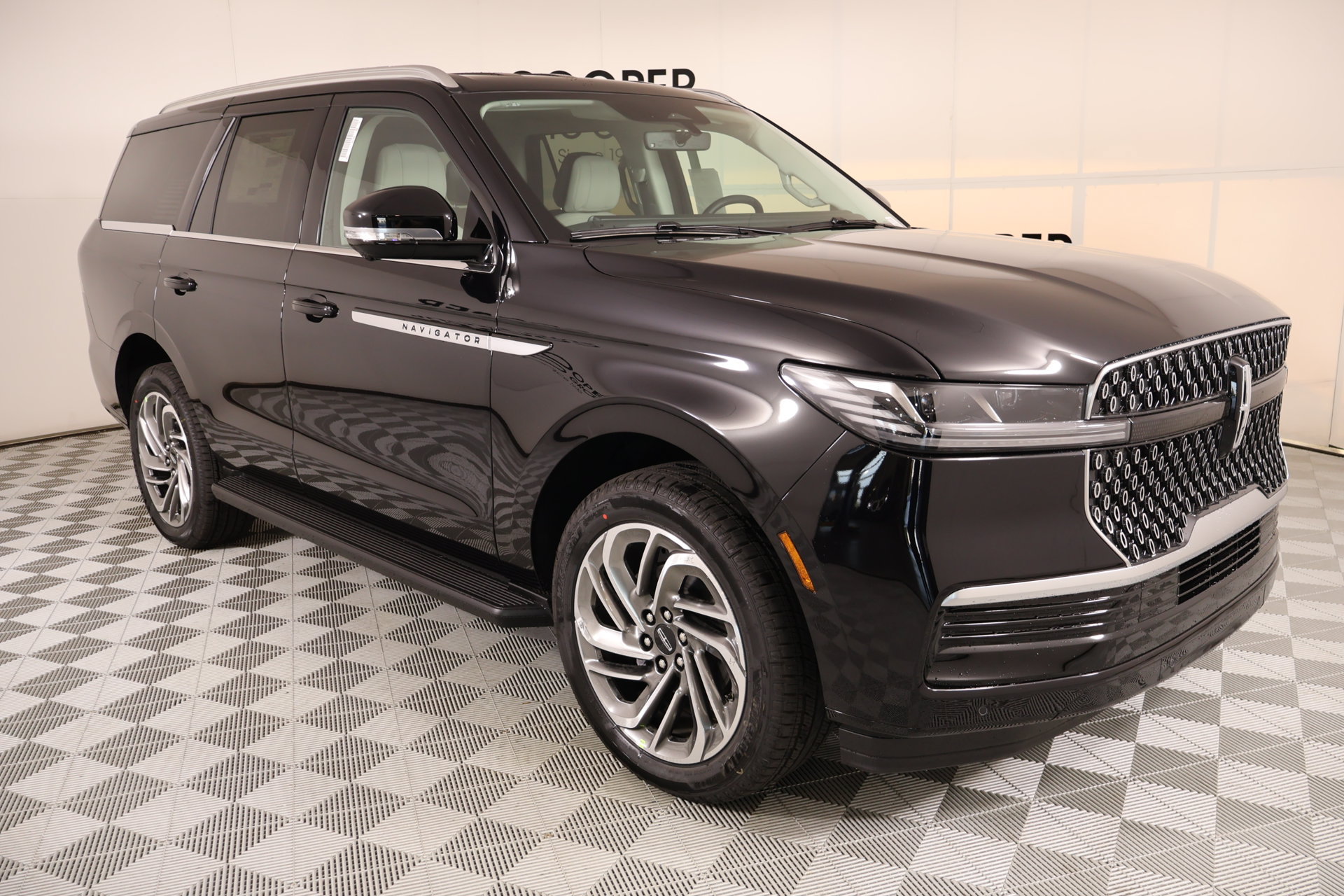 New 2026 Lincoln Navigator Premiere AWD/4WD 360° Tour