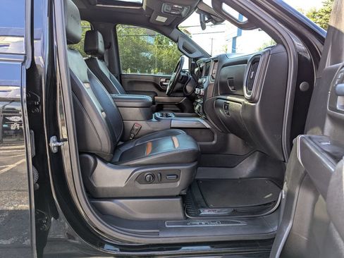Used 2022 GMC Sierra 3500 AT4 w/ AT4 Preferred Package AWD/4WD image 33