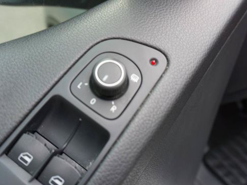 Used 2016 Volkswagen Tiguan SE FWD image 27