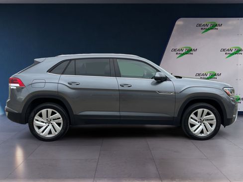 Certified 2023 Volkswagen Atlas Cross Sport SE FWD image 9