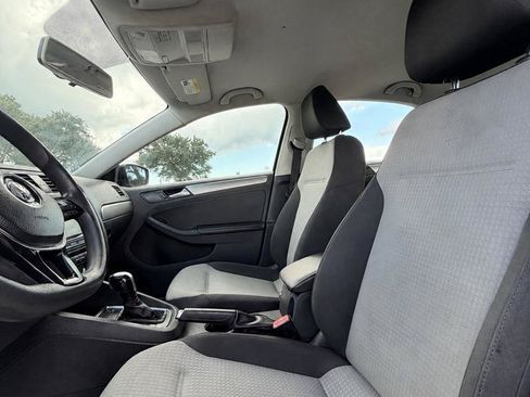 Used 2017 Volkswagen Jetta S FWD image 11