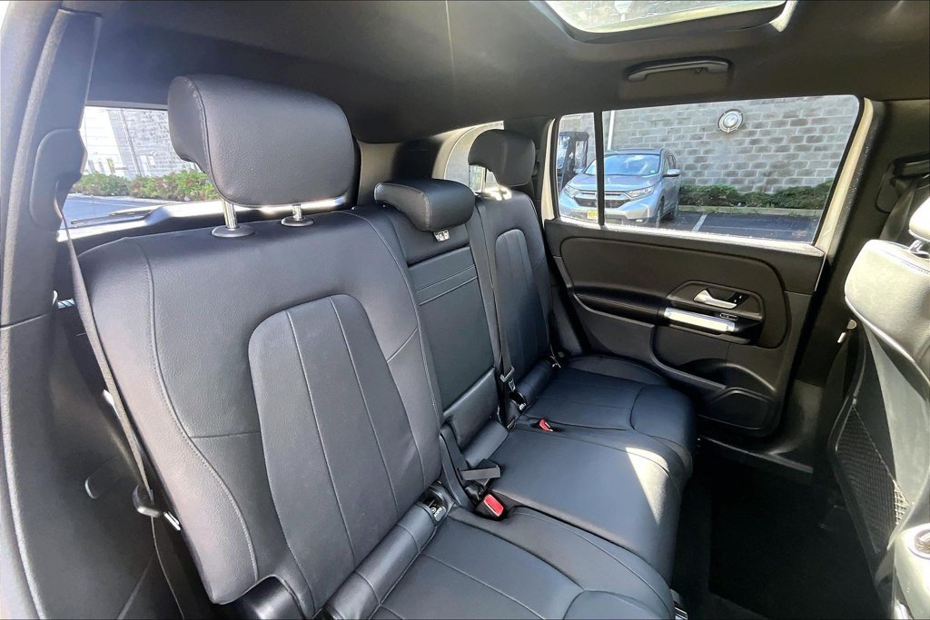 Used 2023 Mercedes-Benz GLB 250 4MATIC image 29