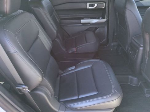 Used 2023 Ford Explorer XLT w/ Equipment Group 202A AWD/4WD image 20