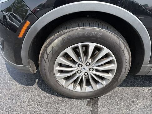 Used 2018 Lincoln MKX Select w/ Select Plus Package AWD/4WD image 17