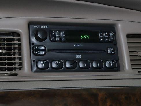 Used 2005 Mercury Grand Marquis GS image 33