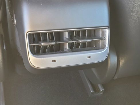 Used 2022 Tesla Model 3 Long Range image 12