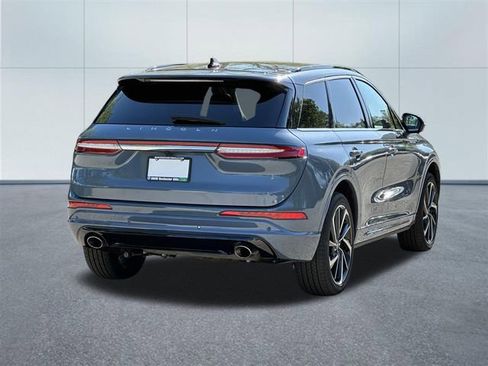 Used 2025 Lincoln Corsair Grand Touring w/ Equipment Group 301A AWD/4WD image 6