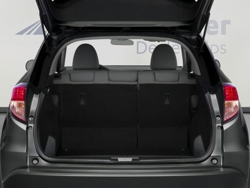 Used 2017 Honda HR-V LX image 12