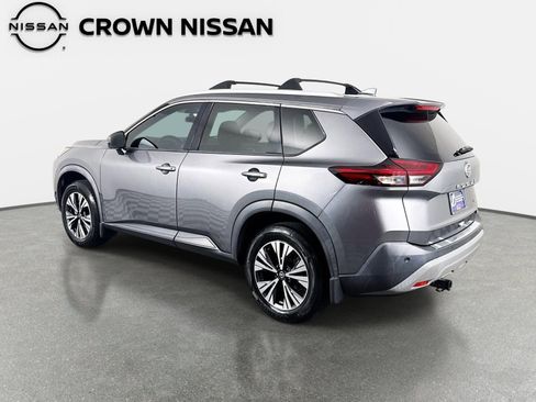 Certified 2021 Nissan Rogue SV w/ Premium Package FWD image 7