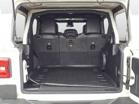 Used 2021 Jeep Wrangler Unlimited Rubicon image 11