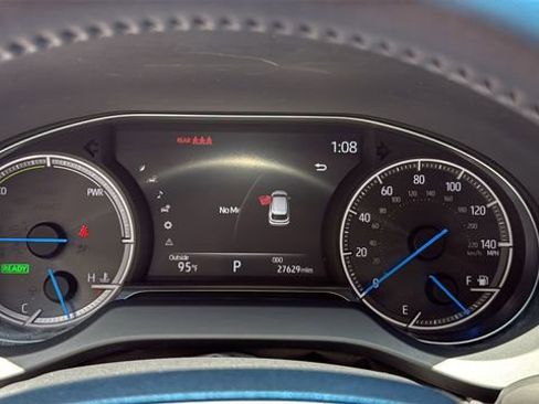 Certified 2023 Toyota Venza XLE AWD/4WD image 23
