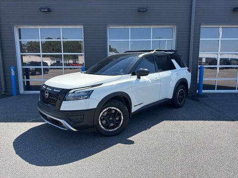 Used 2025 Nissan Pathfinder Rock Creek image 1