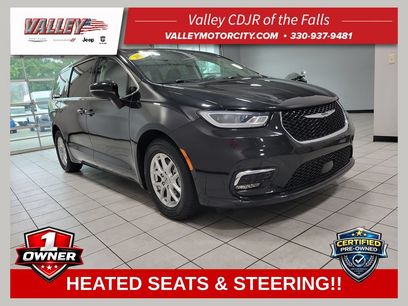 Certified 2023 Chrysler Pacifica Touring-L