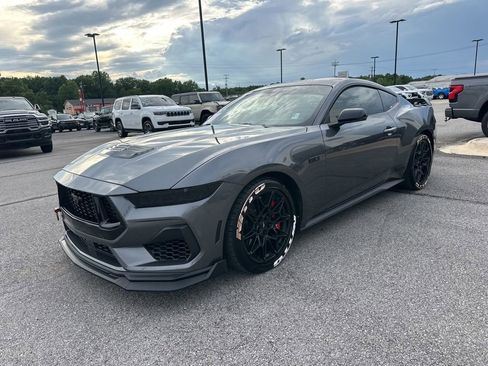 Used 2024 Ford Mustang GT Premium w/ GT Performance Package RWD image 3