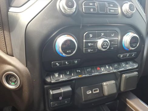 Used 2023 GMC Sierra 2500 Denali w/ Denali Ultimate Package image 28