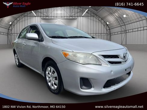 Used 2011 Toyota Corolla S image 3