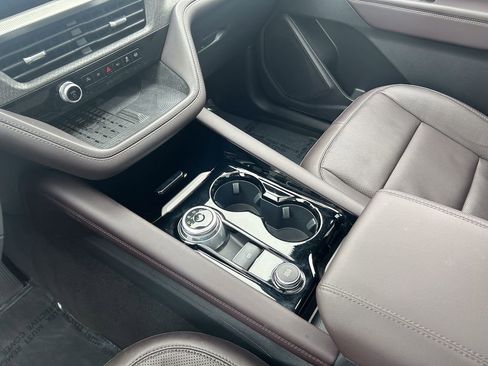 Used 2025 Ford Explorer Platinum w/ LUX Leather Package image 32