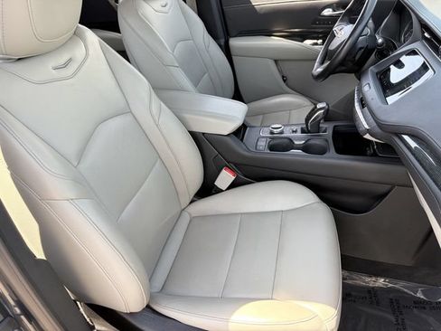 Used 2019 Cadillac XT4 Premium Luxury FWD image 18