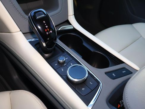 Used 2024 Cadillac XT6 Premium Luxury w/ Technology Package image 25